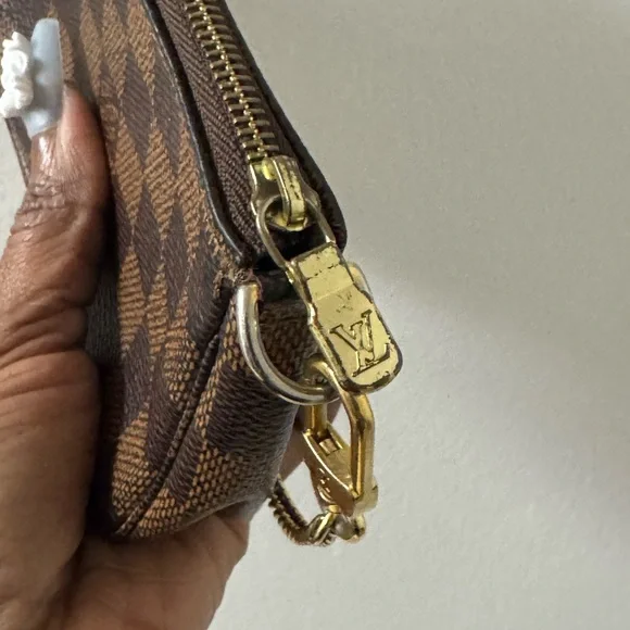 Authentic Louis Vuitton Damier Ebene Mini Pochette - Picture 7 of 10